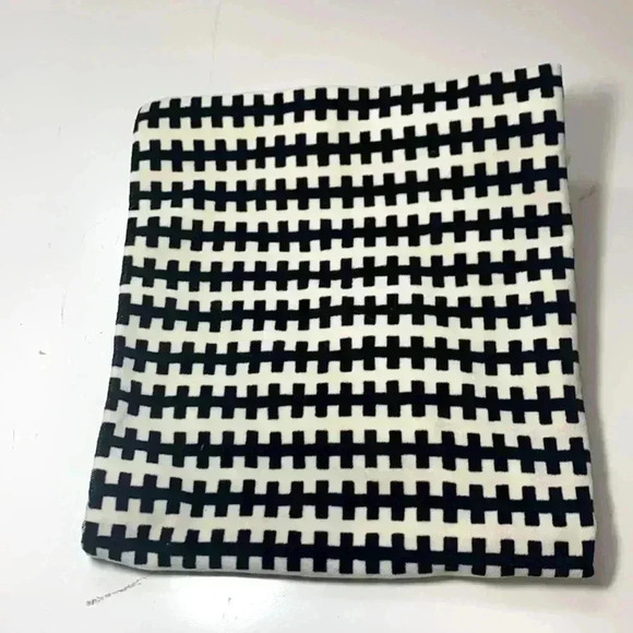 Soft off-white  w black cushion cover with zipper. 18 1/2” x 19 1/2” - Picture 1 of 2